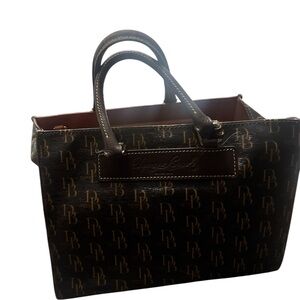 Dooney & Bourke Brown Leather Tote Bag with Structured Design